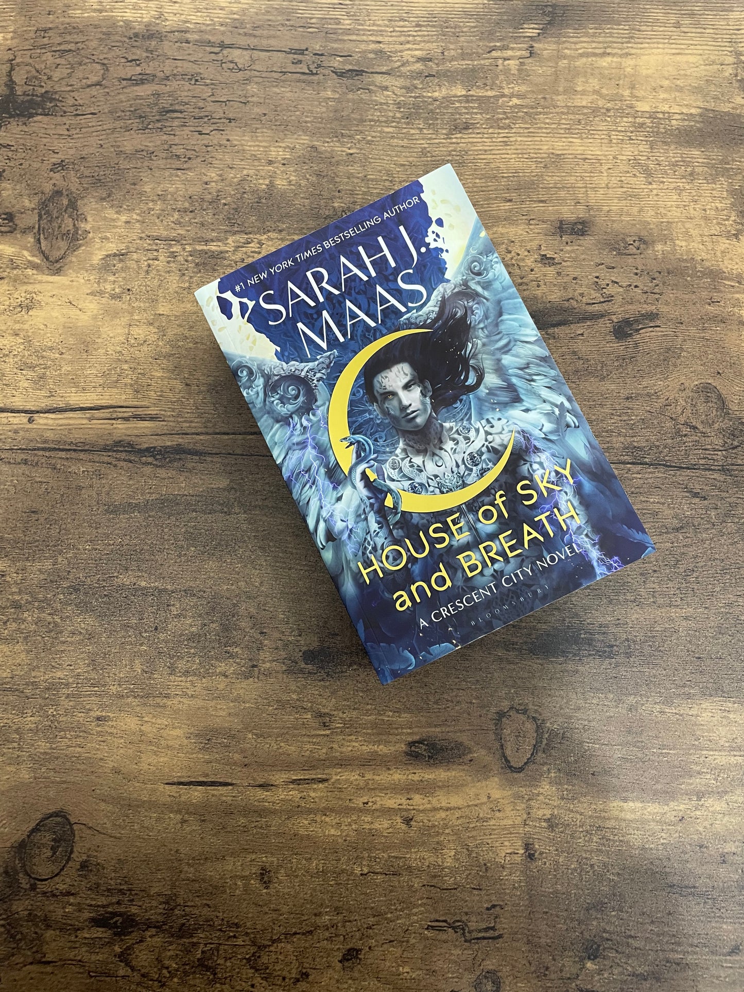 Crescent City: House Of Sky And Breath by Sara J. Maas