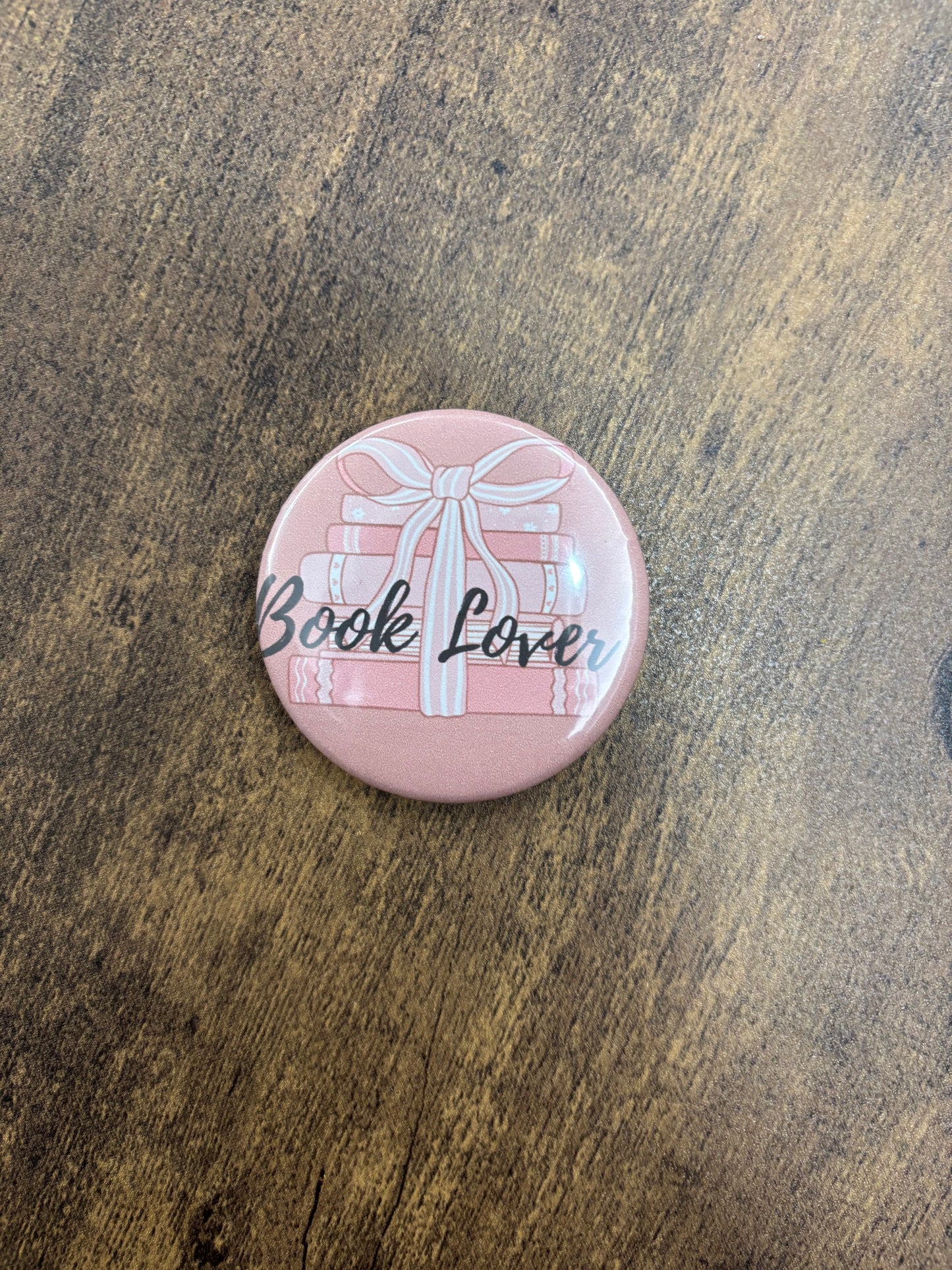Book Lover Pin 🧷
